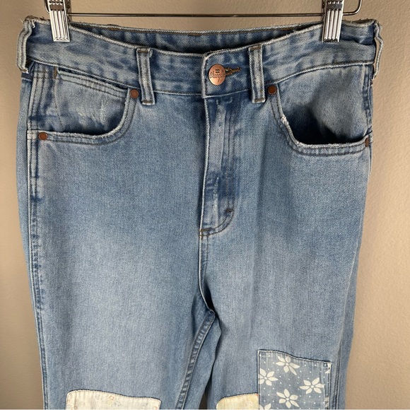 Wrangler x Billabong Jean Size 29 Bell Bottom Flare Floral Patchwork Hippie Boho - Picture 5 of 14